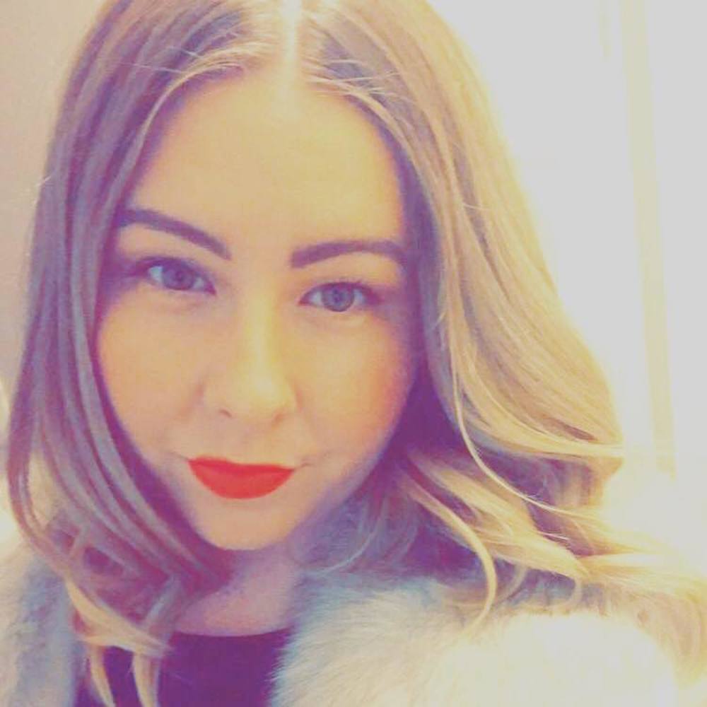 Meet your Posher, Crystal